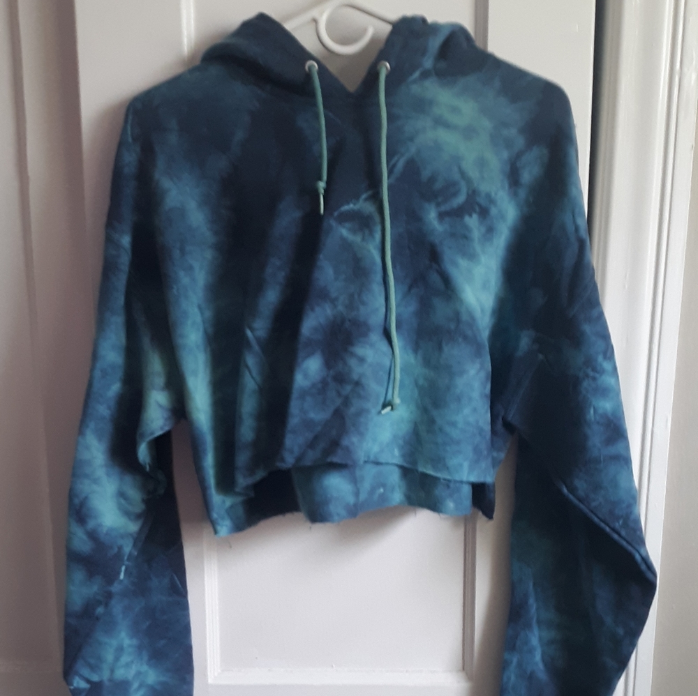 Cropped hoodie